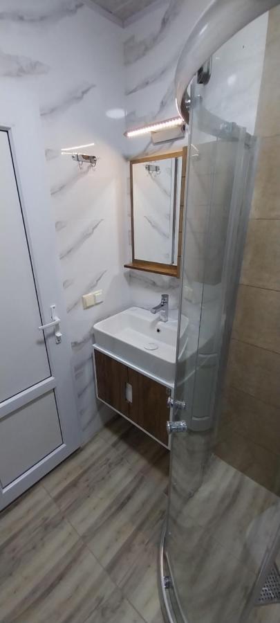 Hostel Gomani Batumi Exterior photo