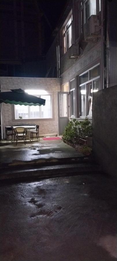 Hostel Gomani Batumi Exterior photo
