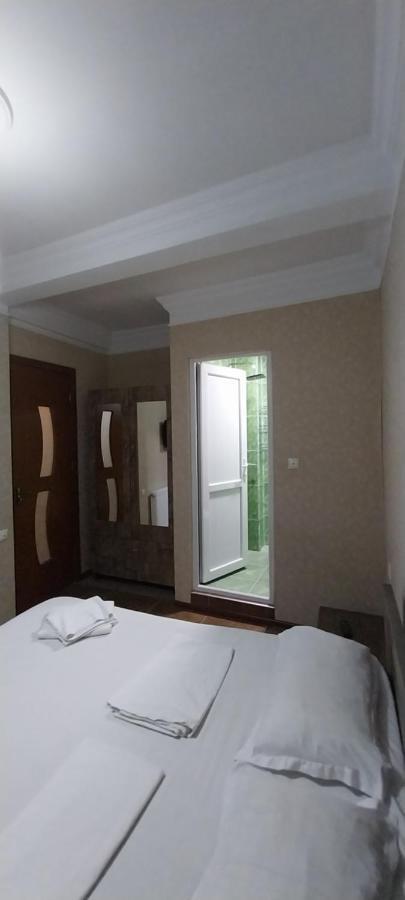 Hostel Gomani Batumi Exterior photo